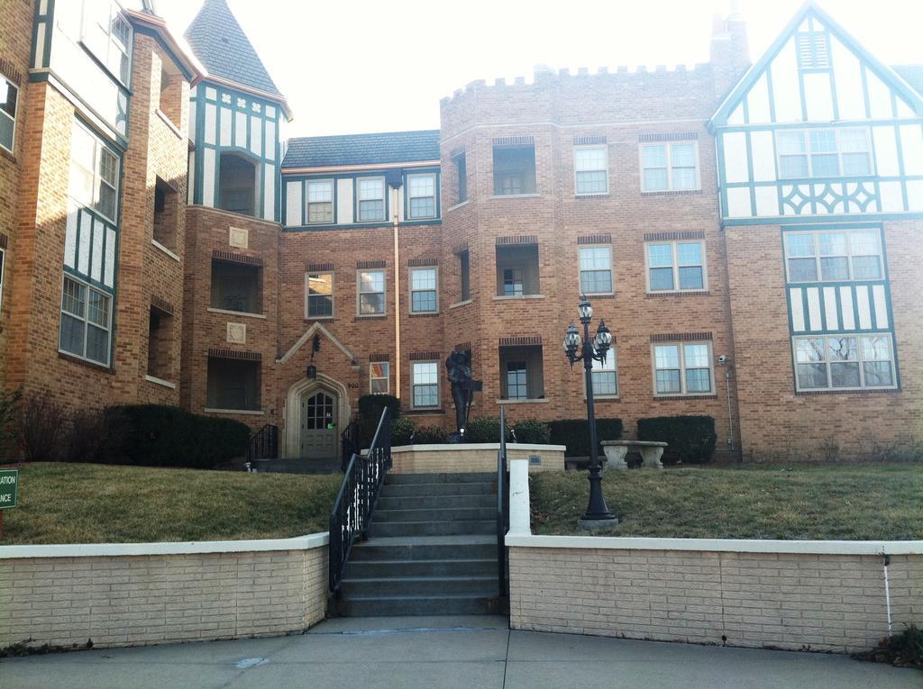 Senate Suites Extended Stay Hotel Topeka Exterior foto